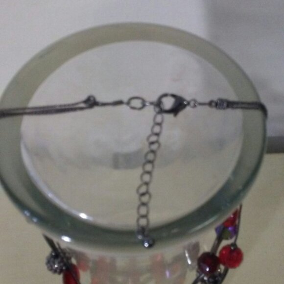 3-strand silver/black/red beaded necklace - Picture 2 of 4